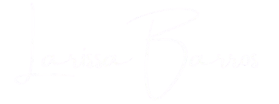 Consultora SEO Larissa Barros oferecendo soluções em otimização de sites e aumento de tráfego orgânico.